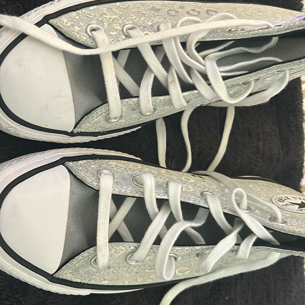 Silver Hi-Top Converse sneakers. Worn 1 time.